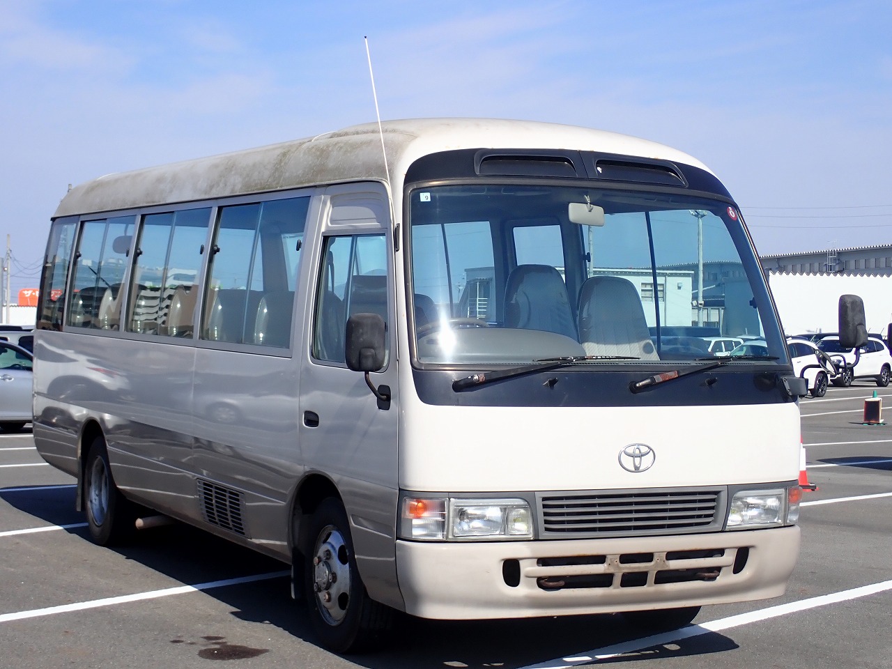 TOYOTA Coaster