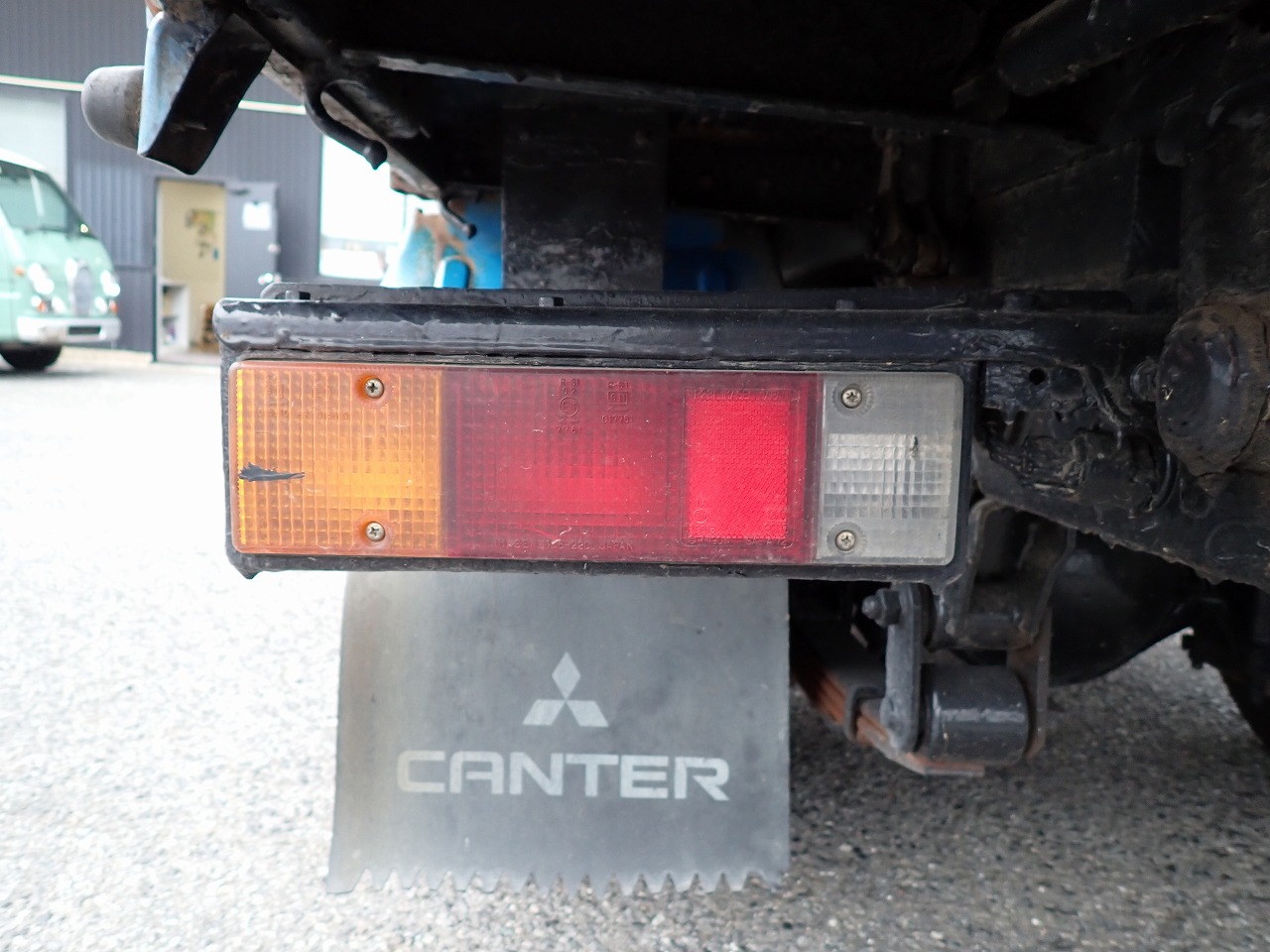 MITSUBISHI Canter