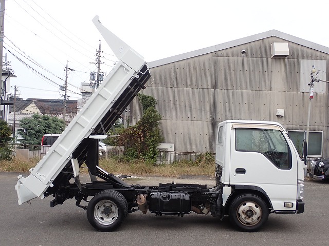 ISUZU Elf Truck