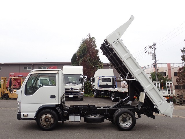 ISUZU Elf Truck