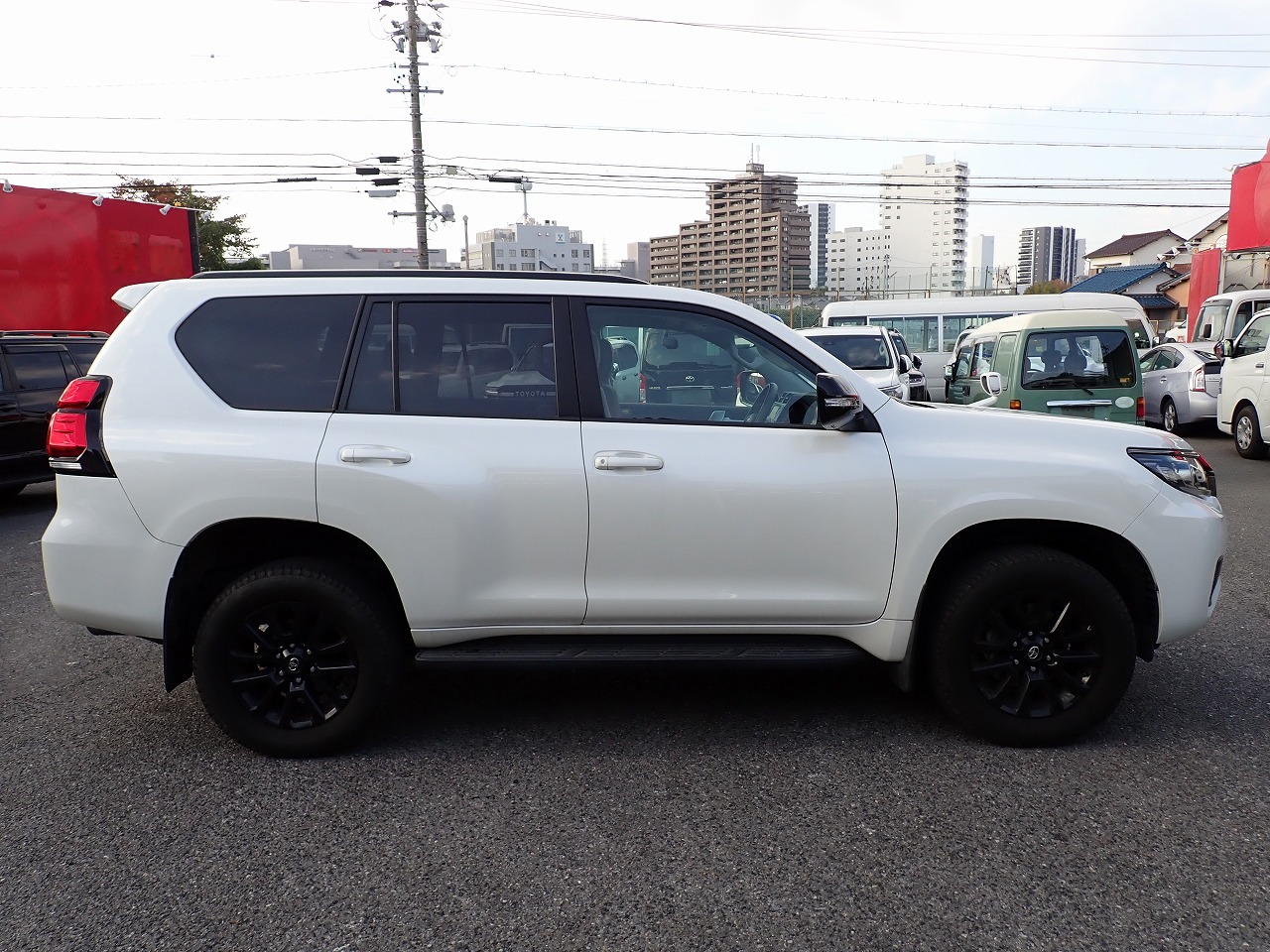 TOYOTA Land Cruiser Prado