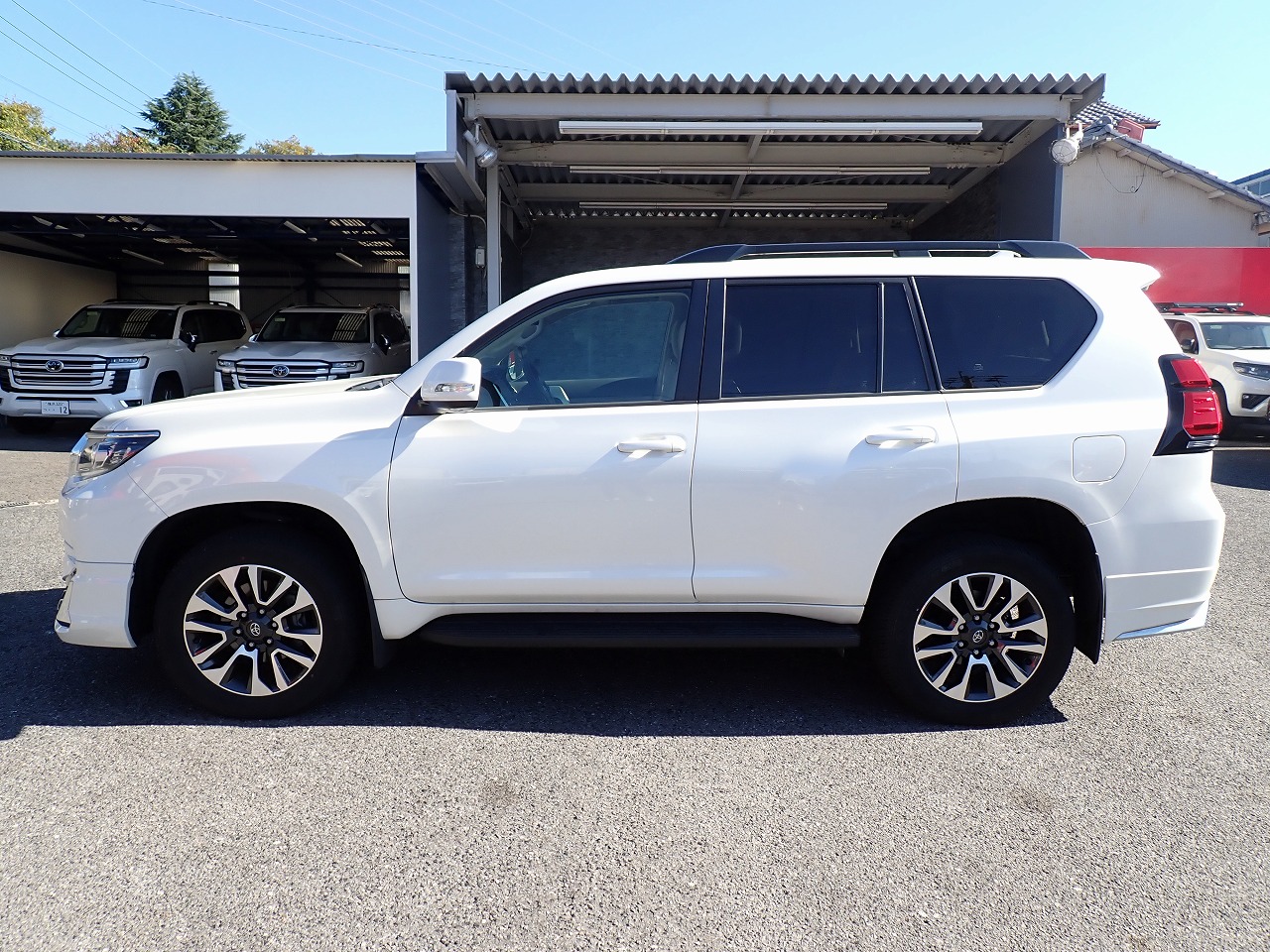 TOYOTA Land Cruiser Prado