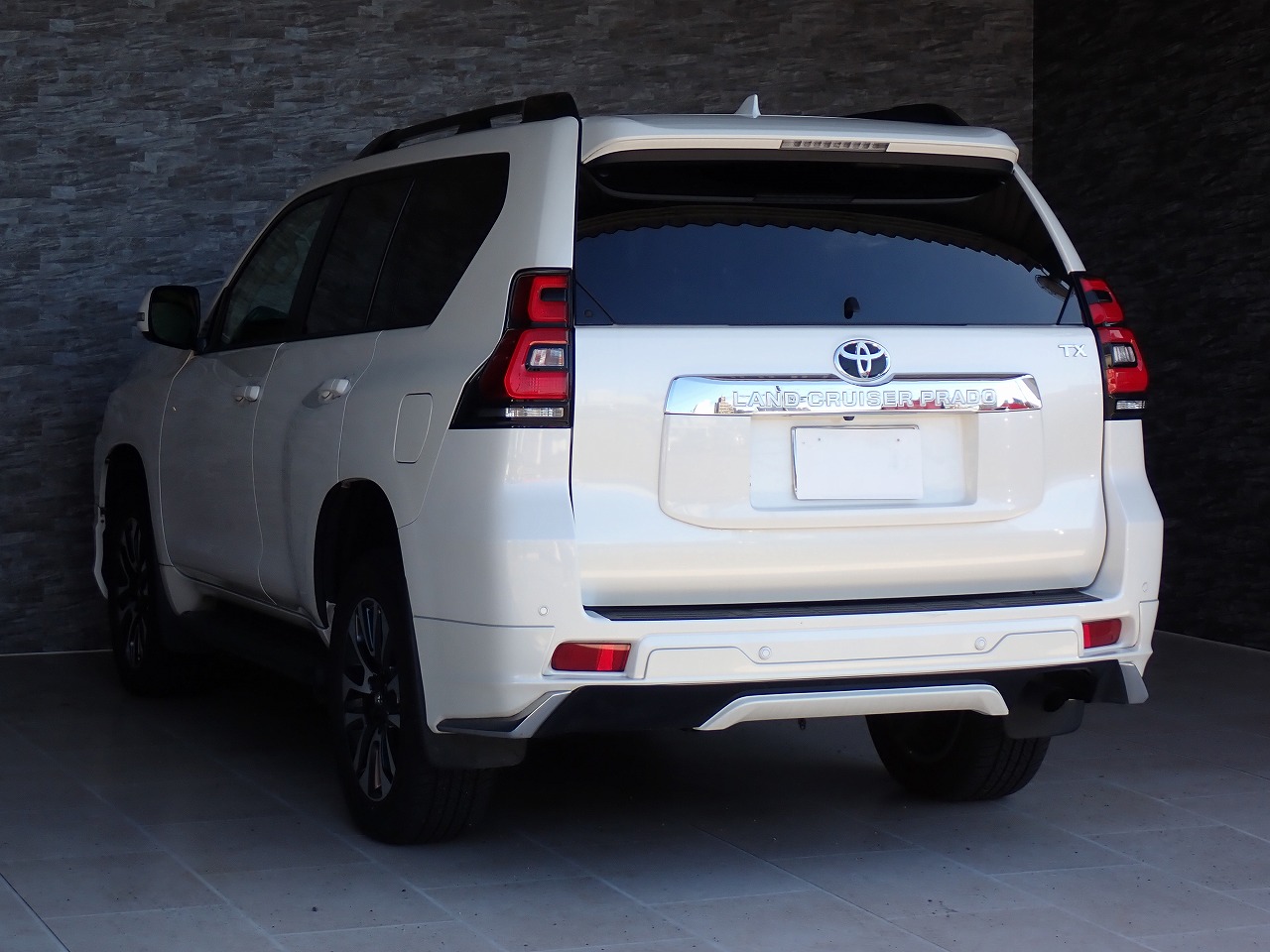 TOYOTA Land Cruiser Prado