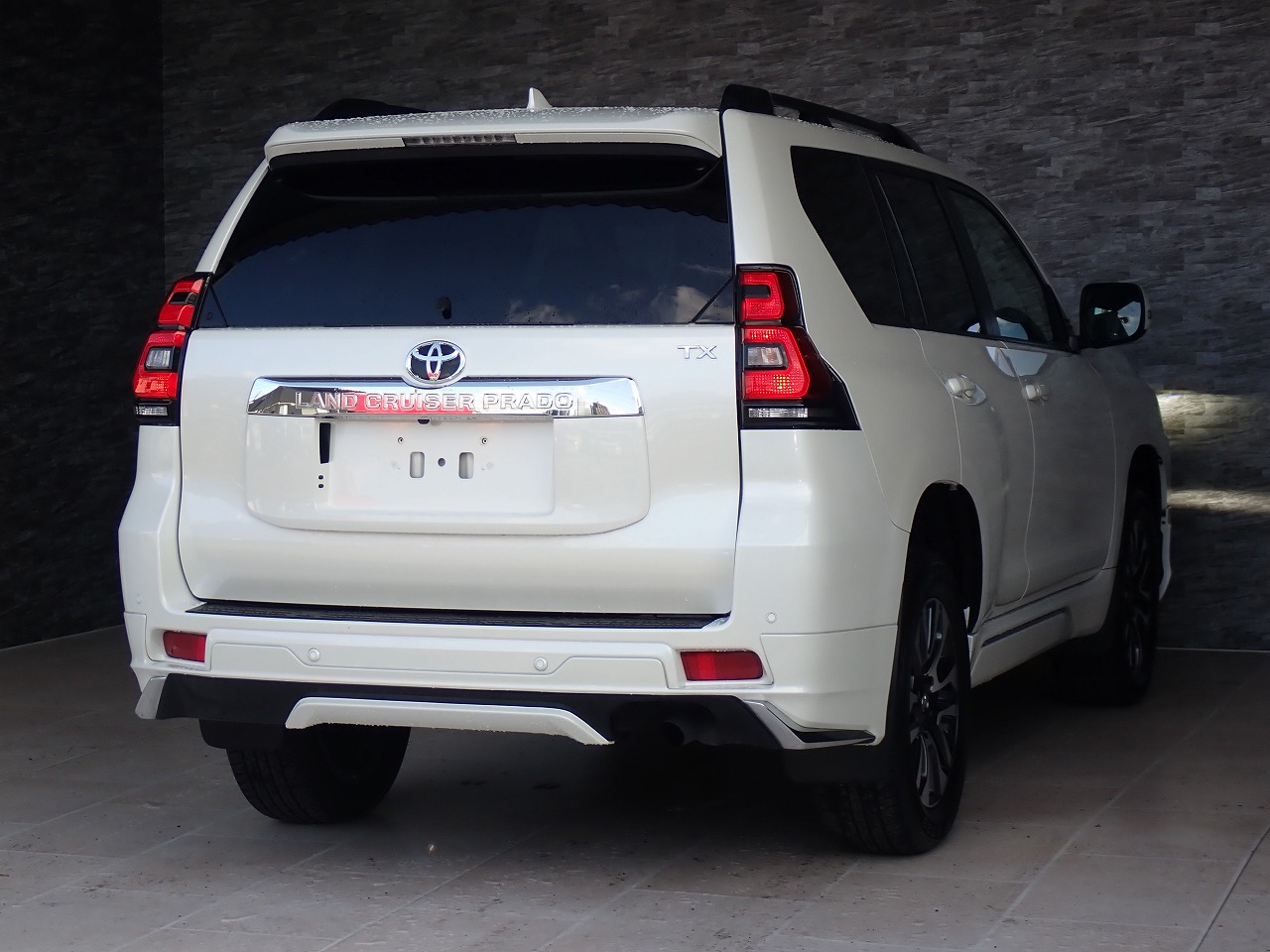 TOYOTA Land Cruiser Prado