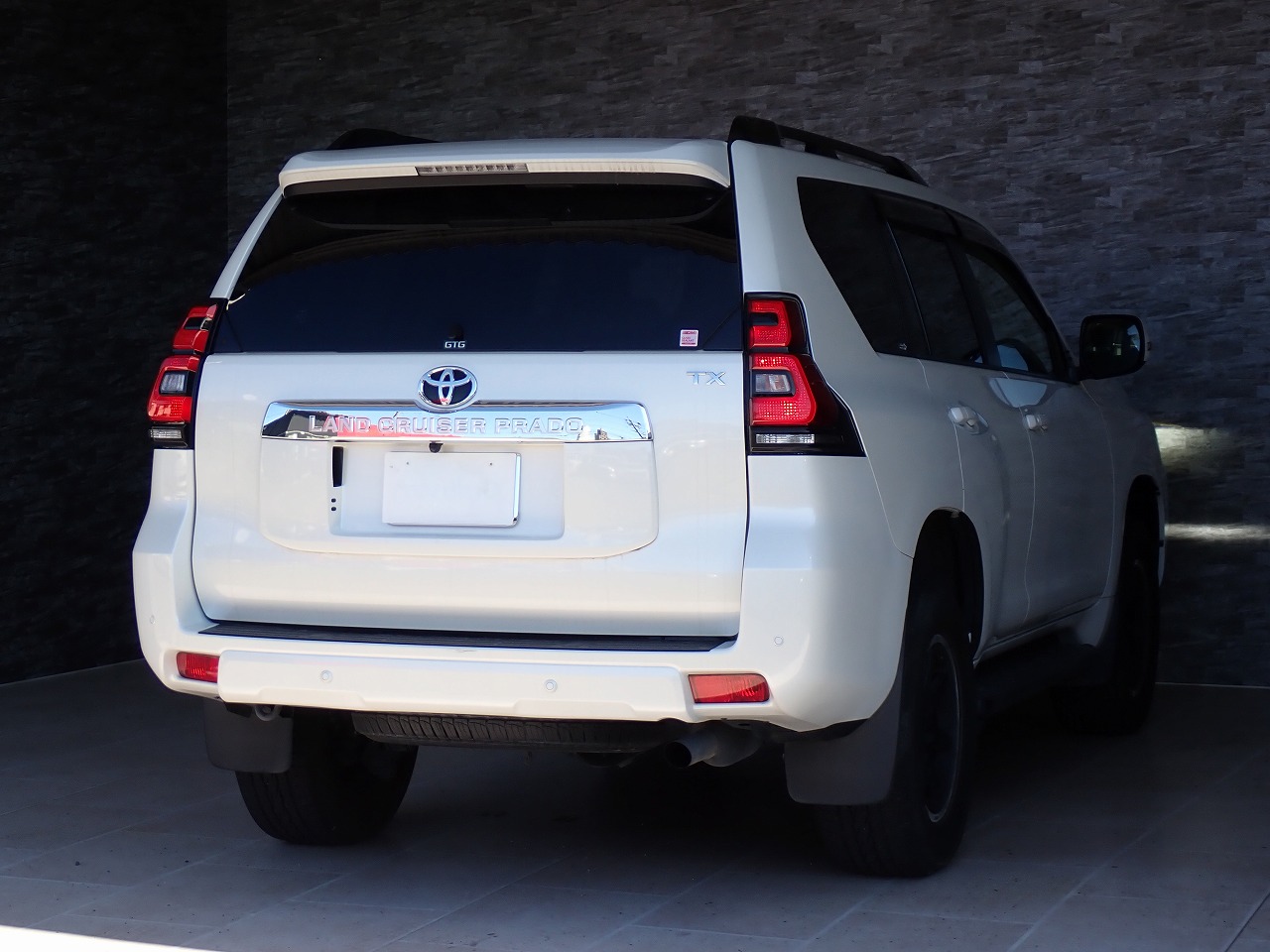 TOYOTA Land Cruiser Prado