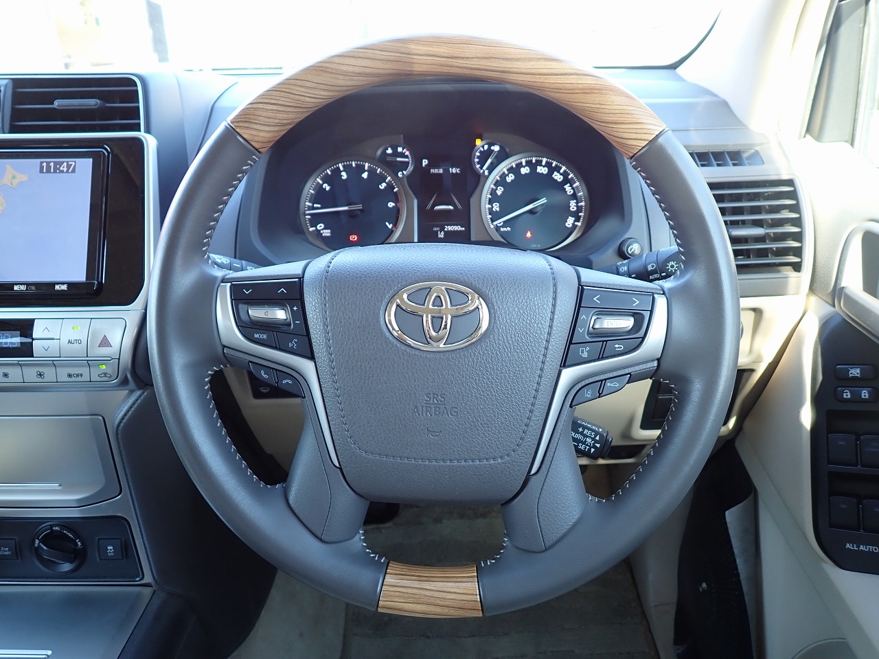 TOYOTA Land Cruiser Prado