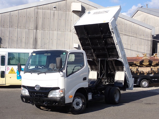 TOYOTA Dyna Truck