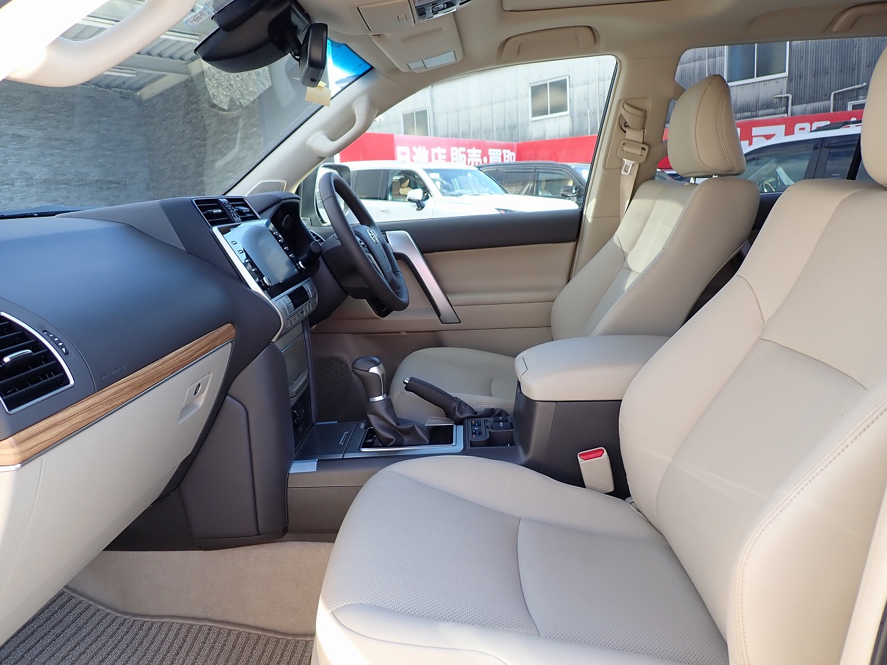 TOYOTA Land Cruiser Prado