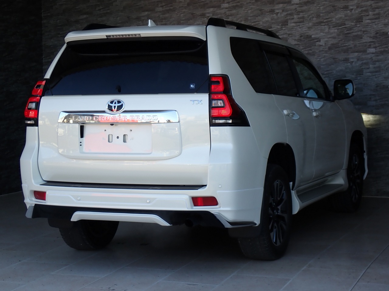 TOYOTA Land Cruiser Prado