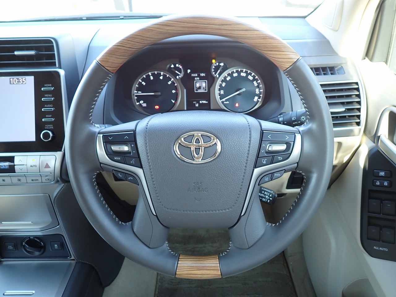 TOYOTA Land Cruiser Prado