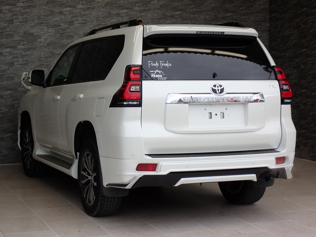 TOYOTA Land Cruiser Prado