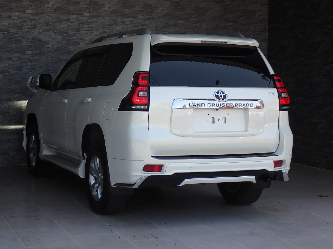 TOYOTA Land Cruiser Prado