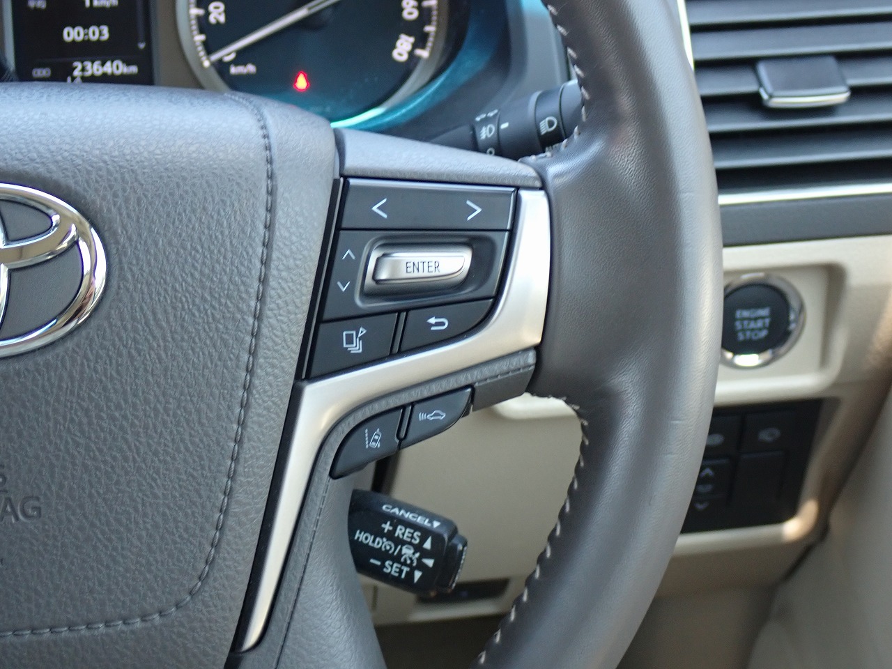 TOYOTA Land Cruiser Prado