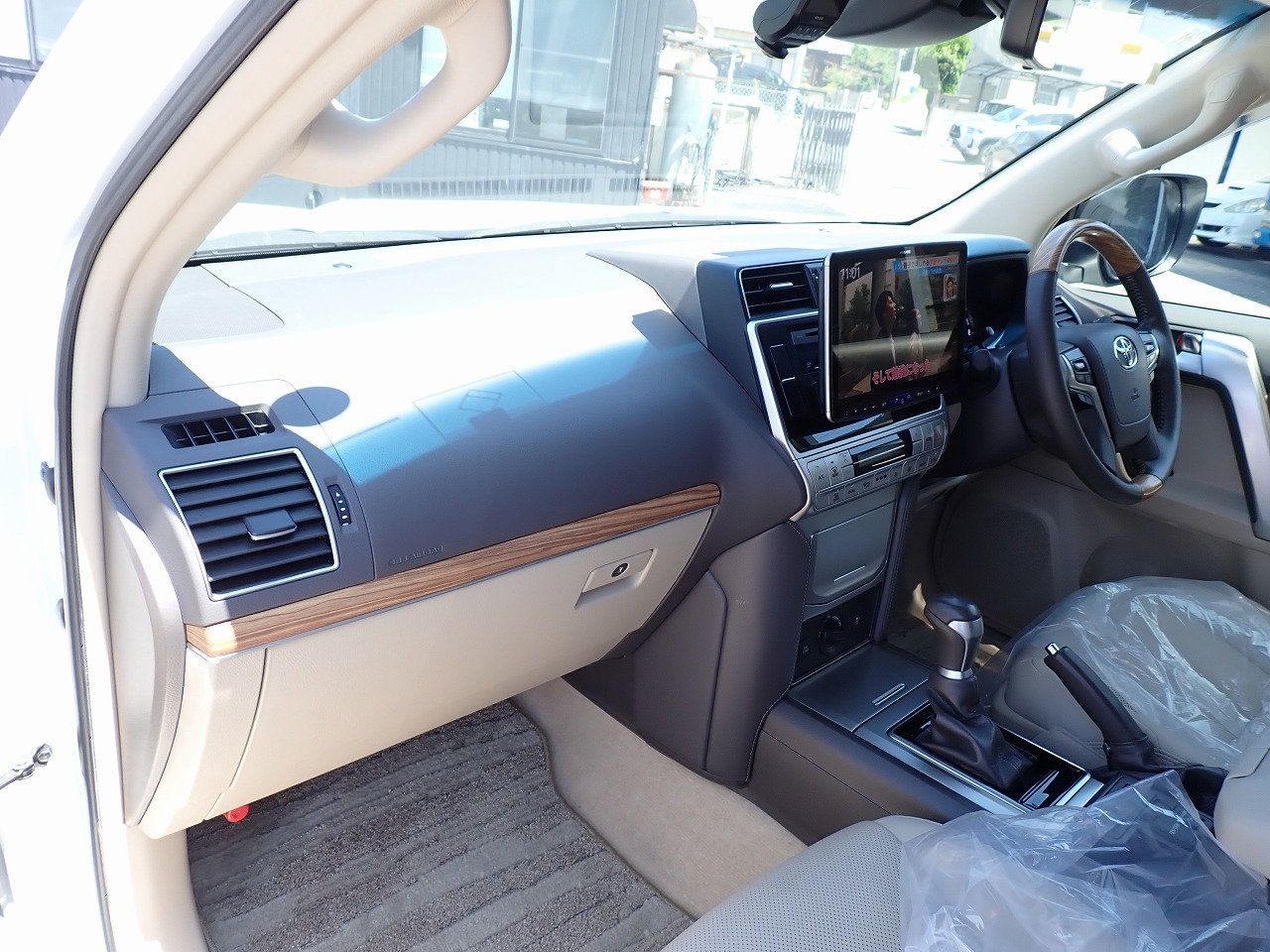TOYOTA Land Cruiser Prado