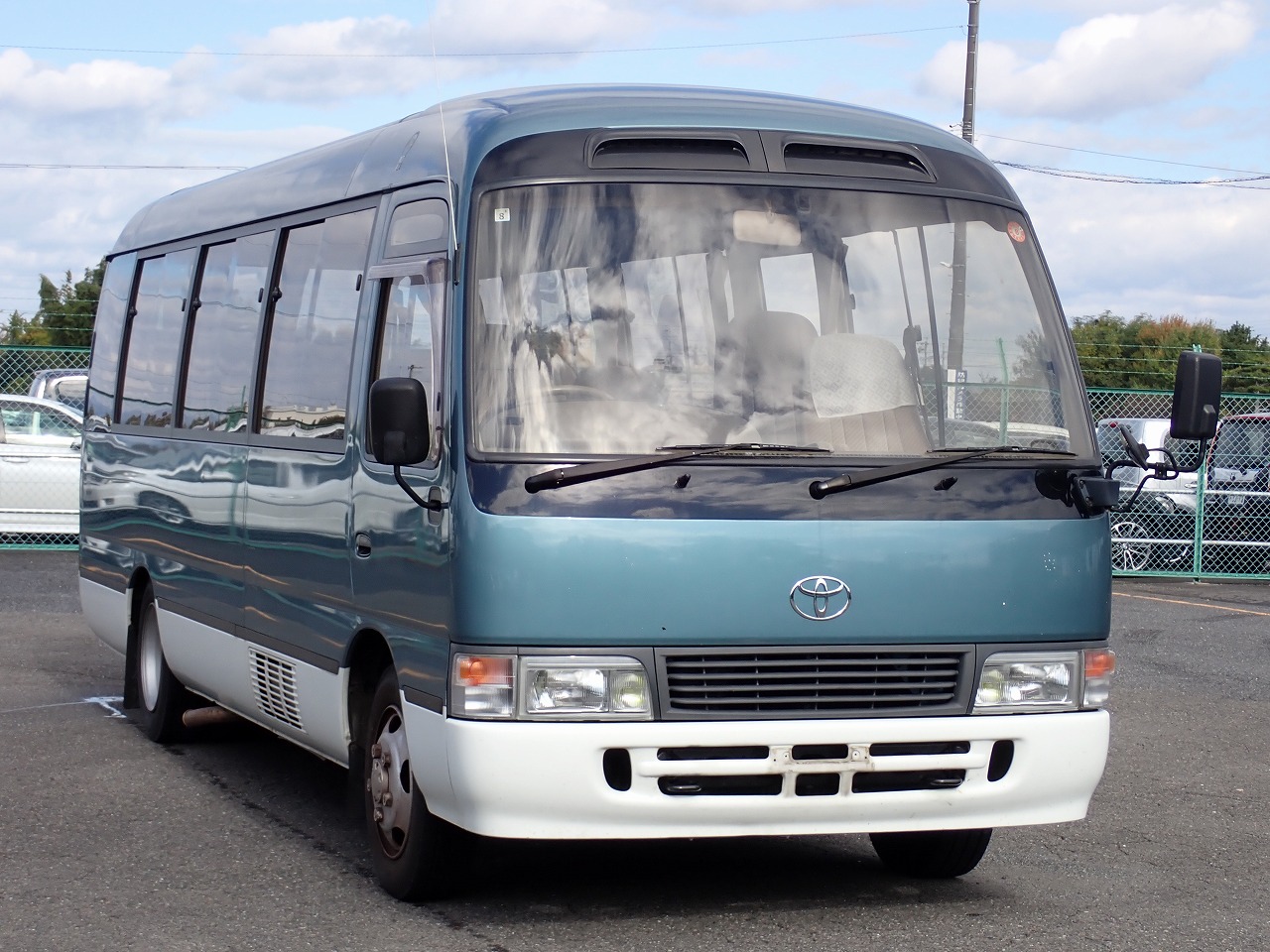 TOYOTA Coaster