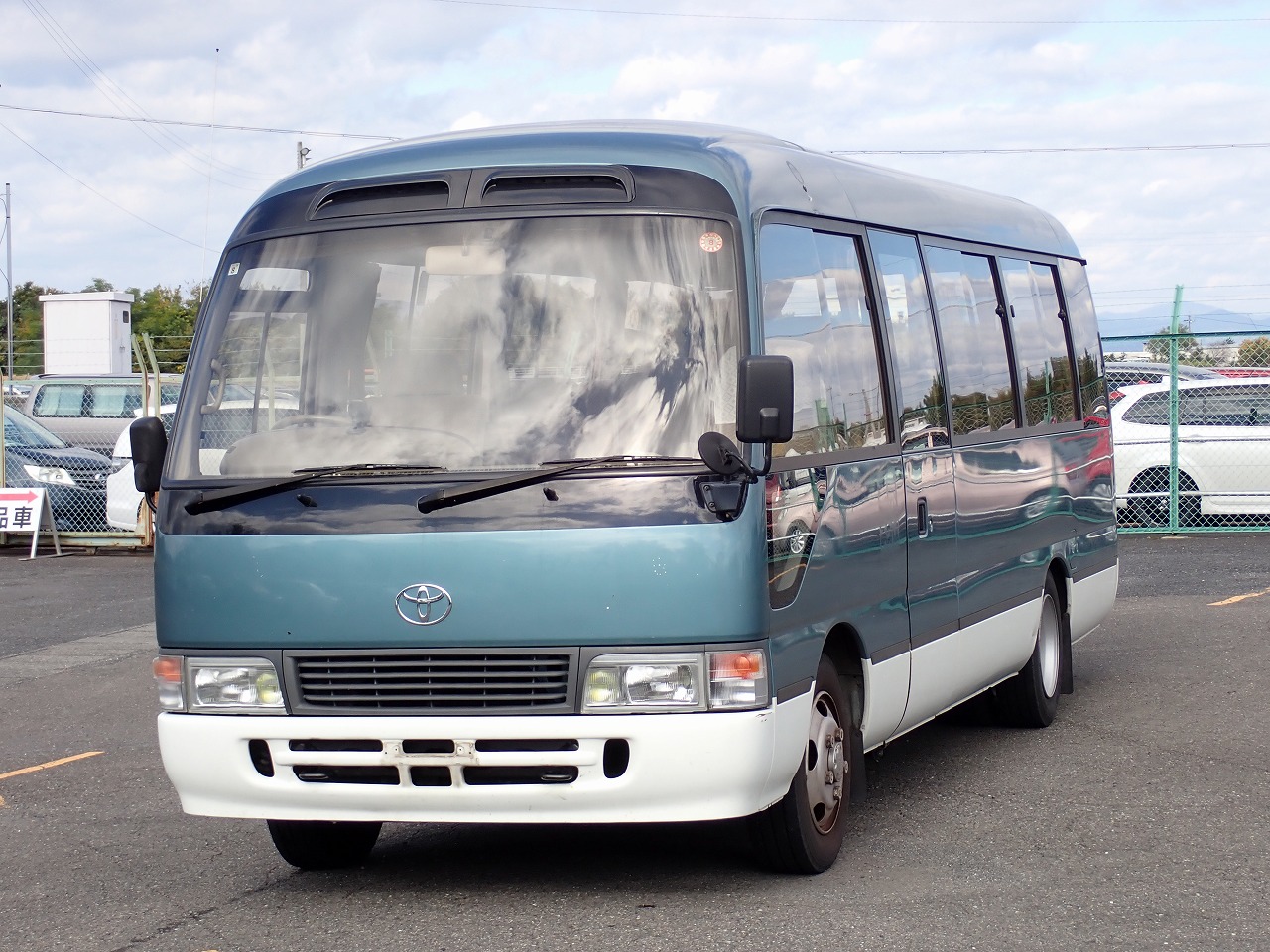 TOYOTA Coaster