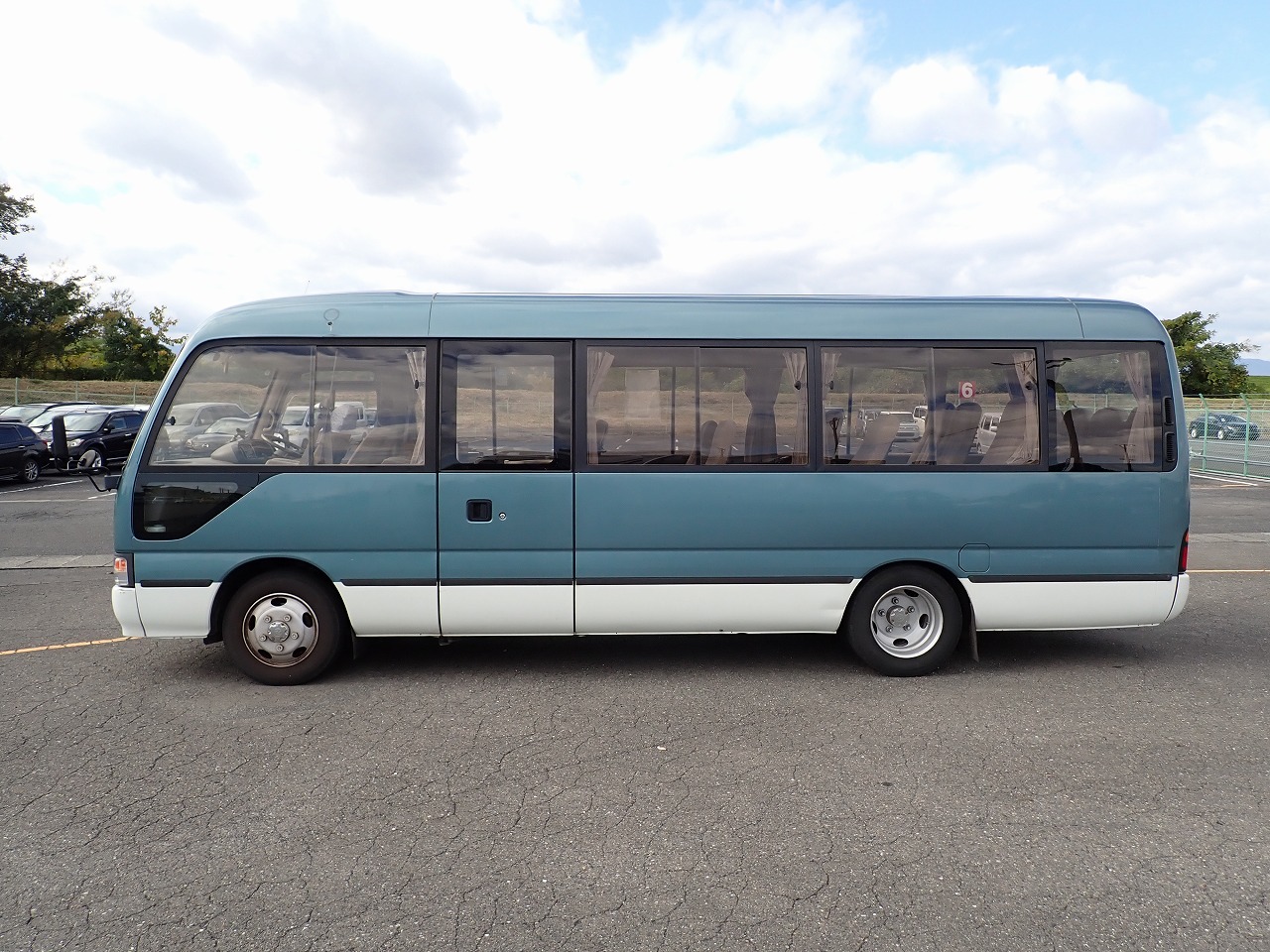 TOYOTA Coaster