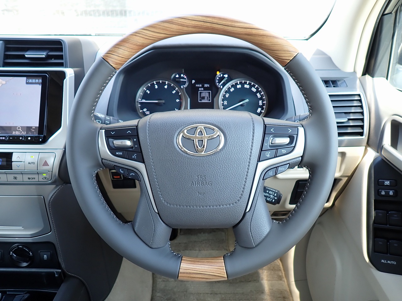 TOYOTA Land Cruiser Prado