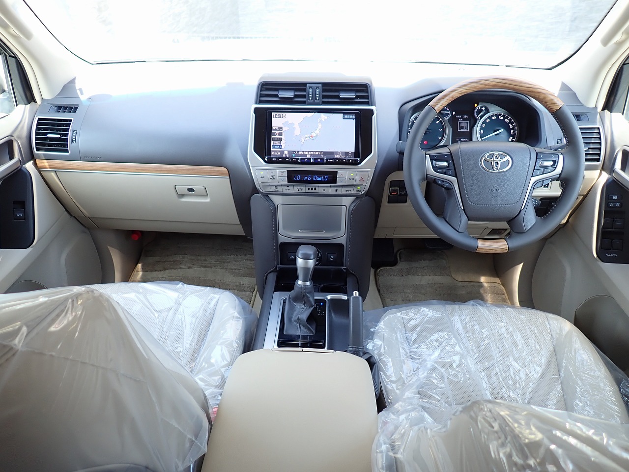 TOYOTA Land Cruiser Prado