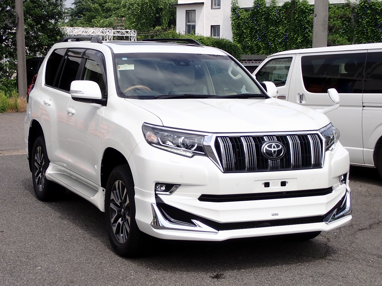 TOYOTA Land Cruiser Prado