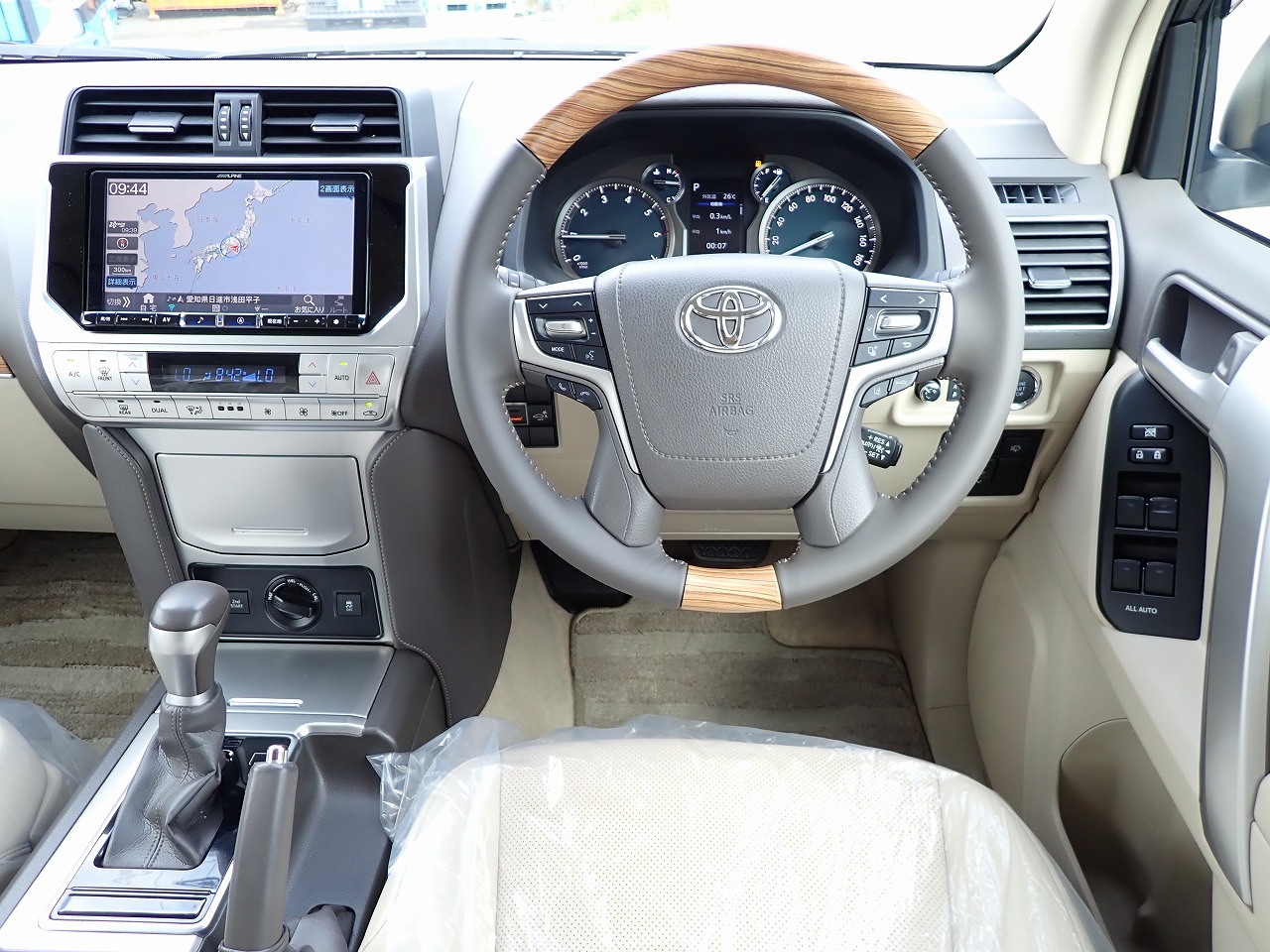 TOYOTA Land Cruiser Prado