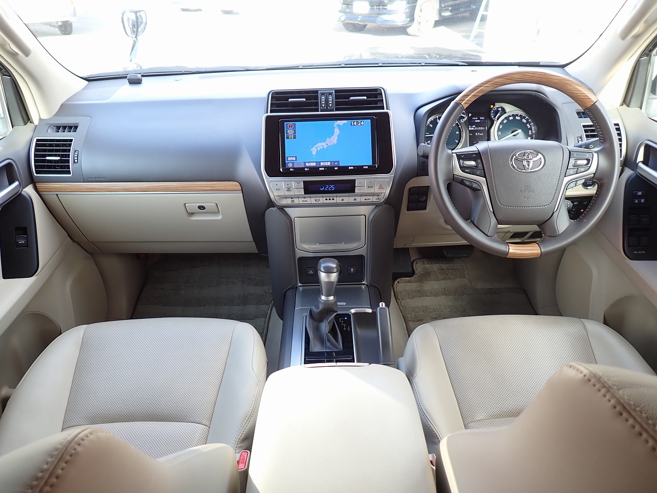 TOYOTA Land Cruiser Prado