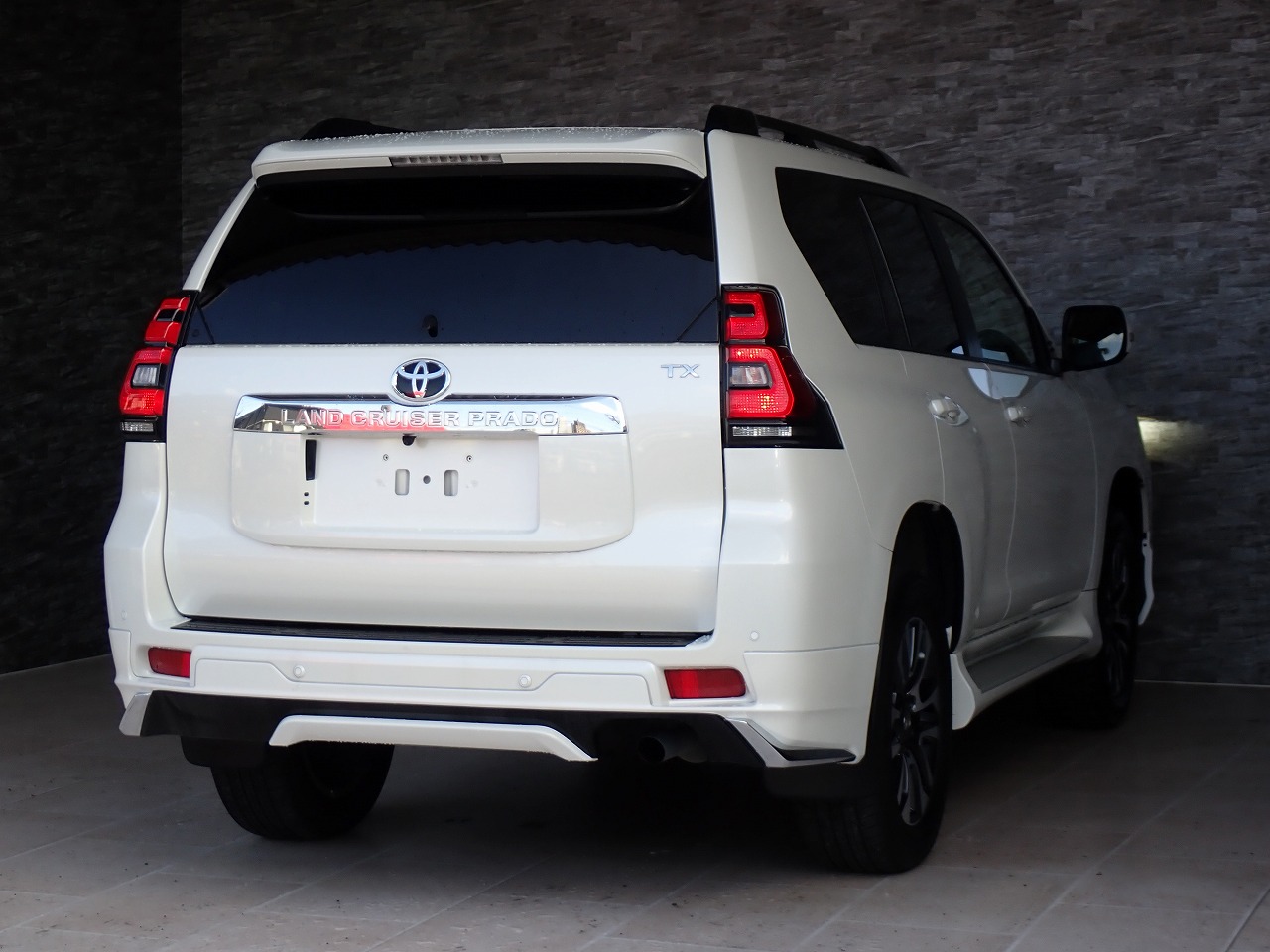 TOYOTA Land Cruiser Prado