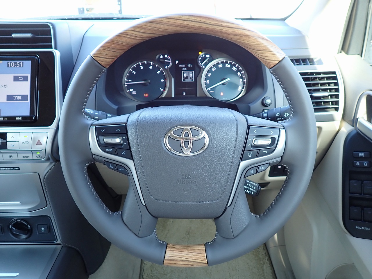 TOYOTA Land Cruiser Prado