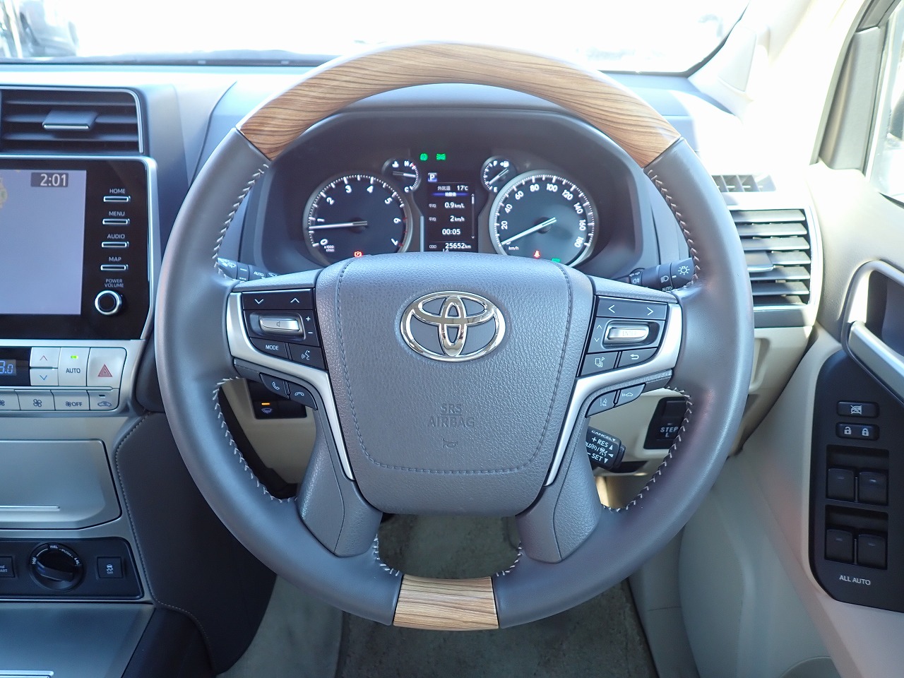 TOYOTA Land Cruiser Prado