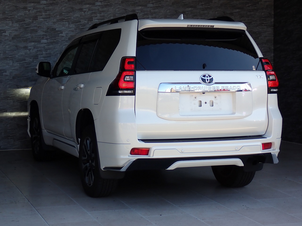 TOYOTA Land Cruiser Prado