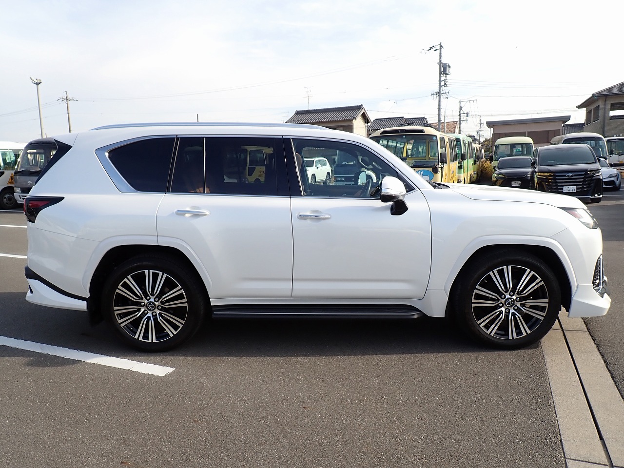 LEXUS LX