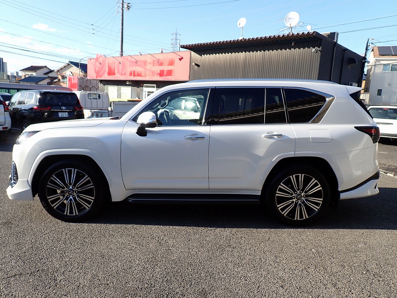 LEXUS LX