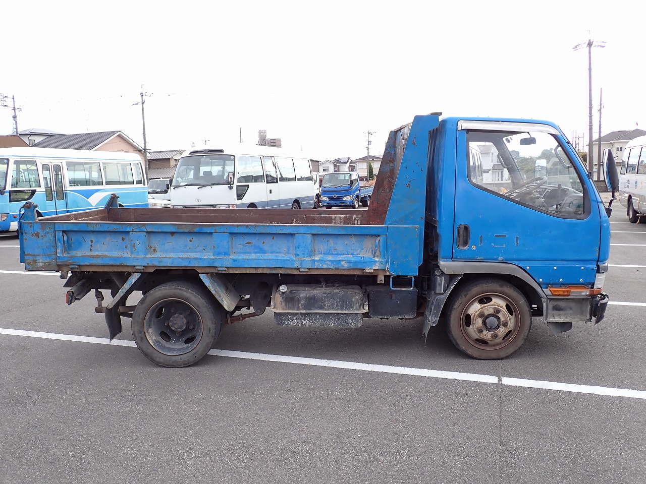 MITSUBISHI Canter