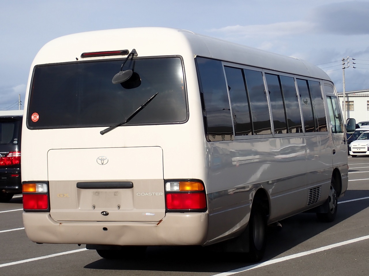 TOYOTA Coaster