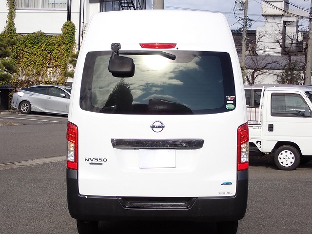 NISSAN NV 350 CARAVAN