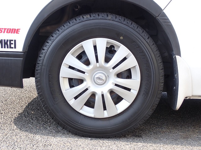 NISSAN NV 350 CARAVAN