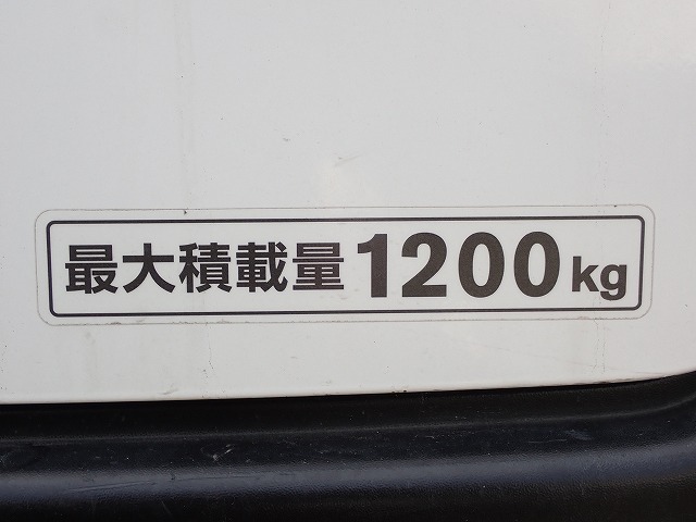 NISSAN NV 350 CARAVAN