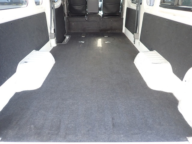 NISSAN NV 350 CARAVAN