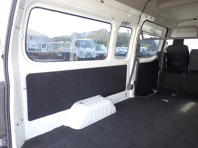 NISSAN NV 350 CARAVAN