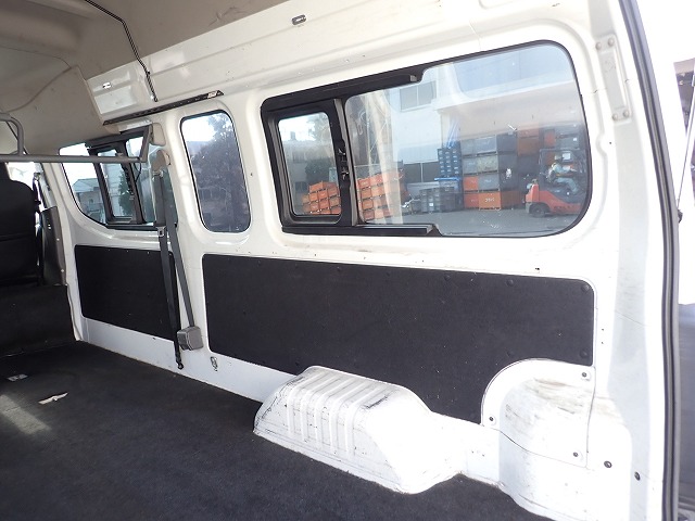 NISSAN NV 350 CARAVAN