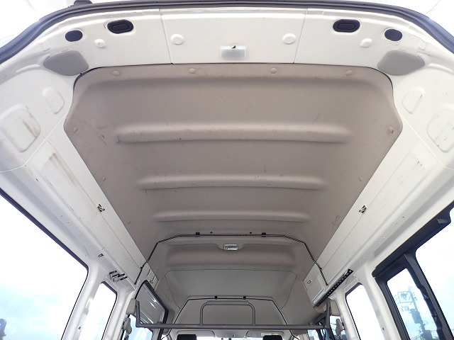 NISSAN NV 350 CARAVAN