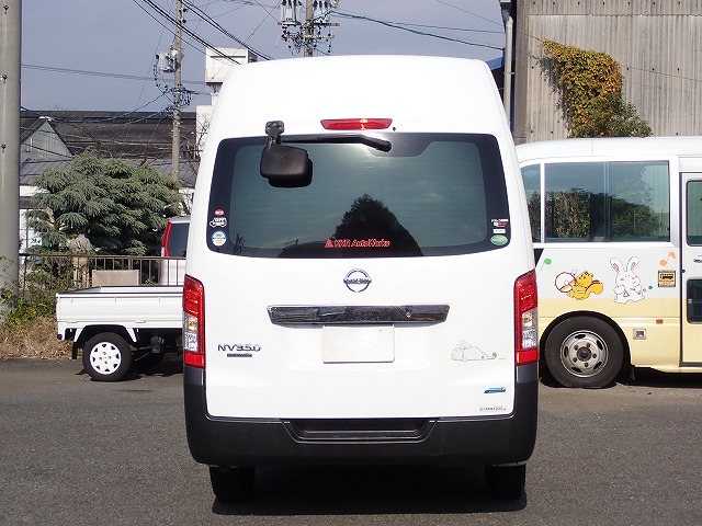 NISSAN NV 350 CARAVAN