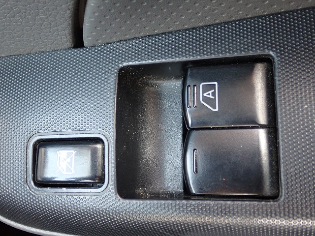 NISSAN NV 350 CARAVAN