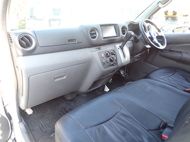 NISSAN NV 350 CARAVAN