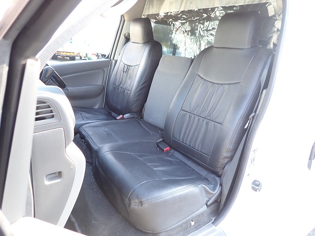 NISSAN NV 350 CARAVAN