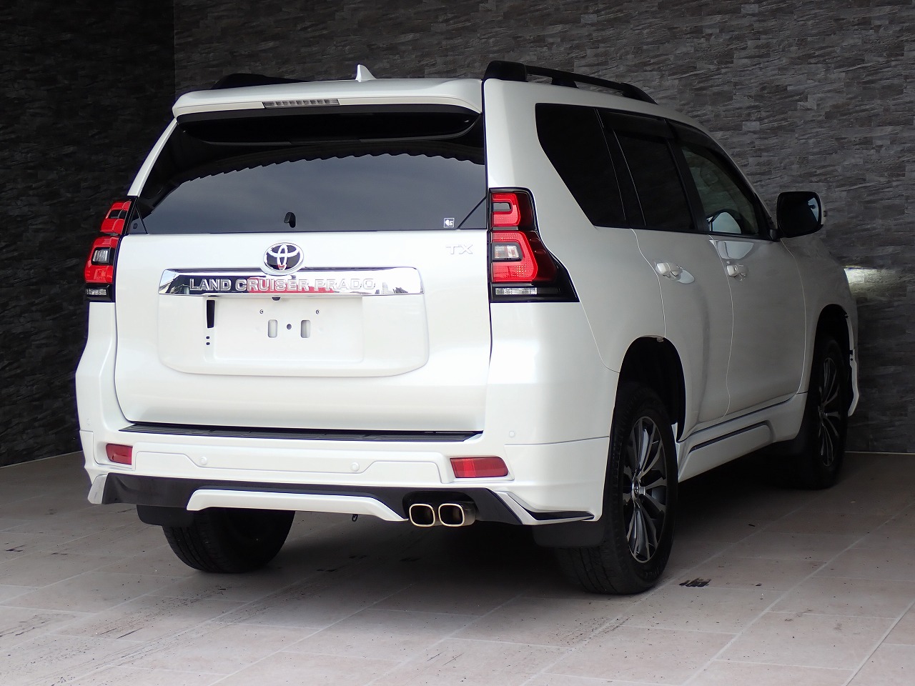 TOYOTA Land Cruiser Prado