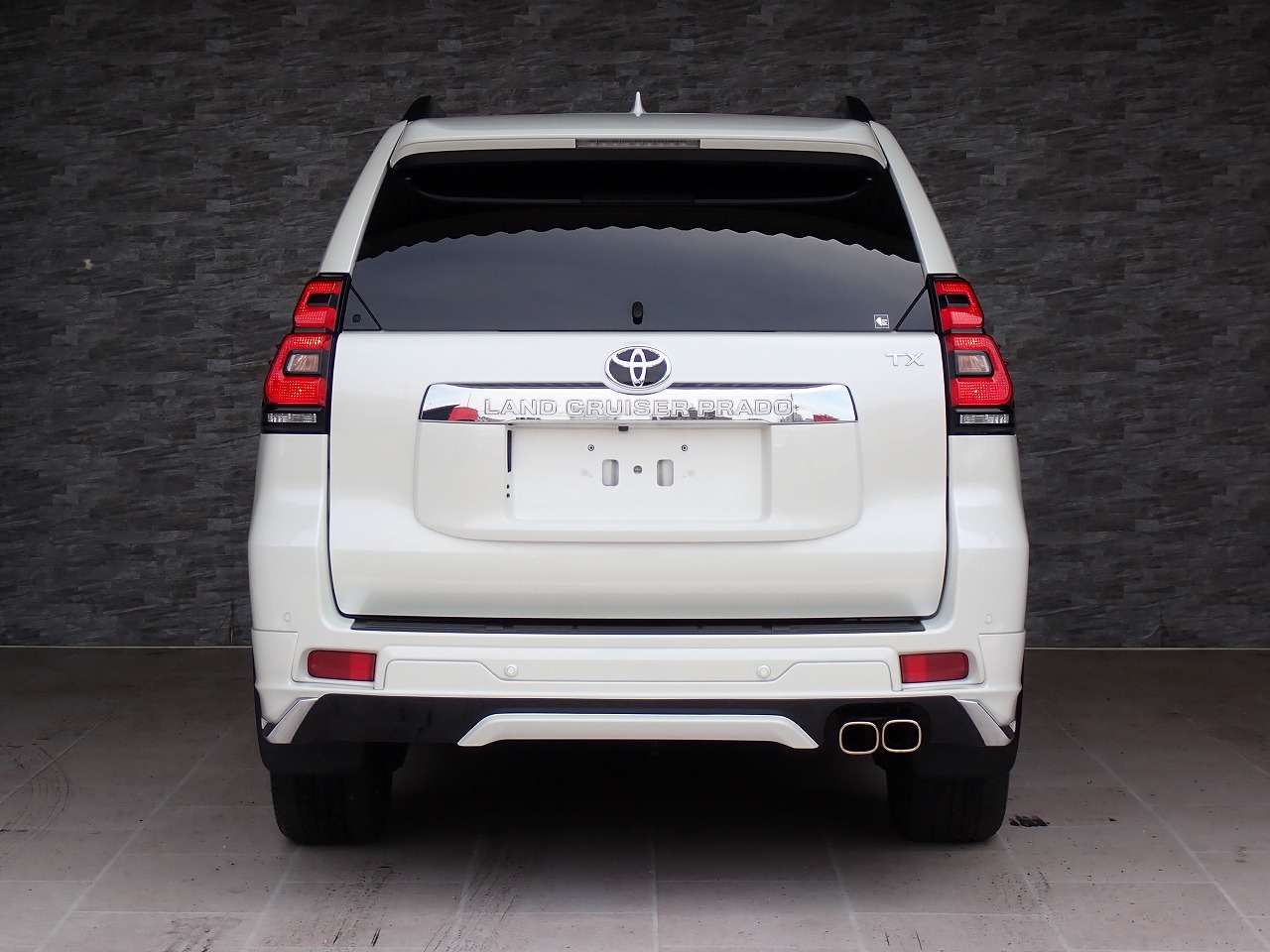 TOYOTA Land Cruiser Prado