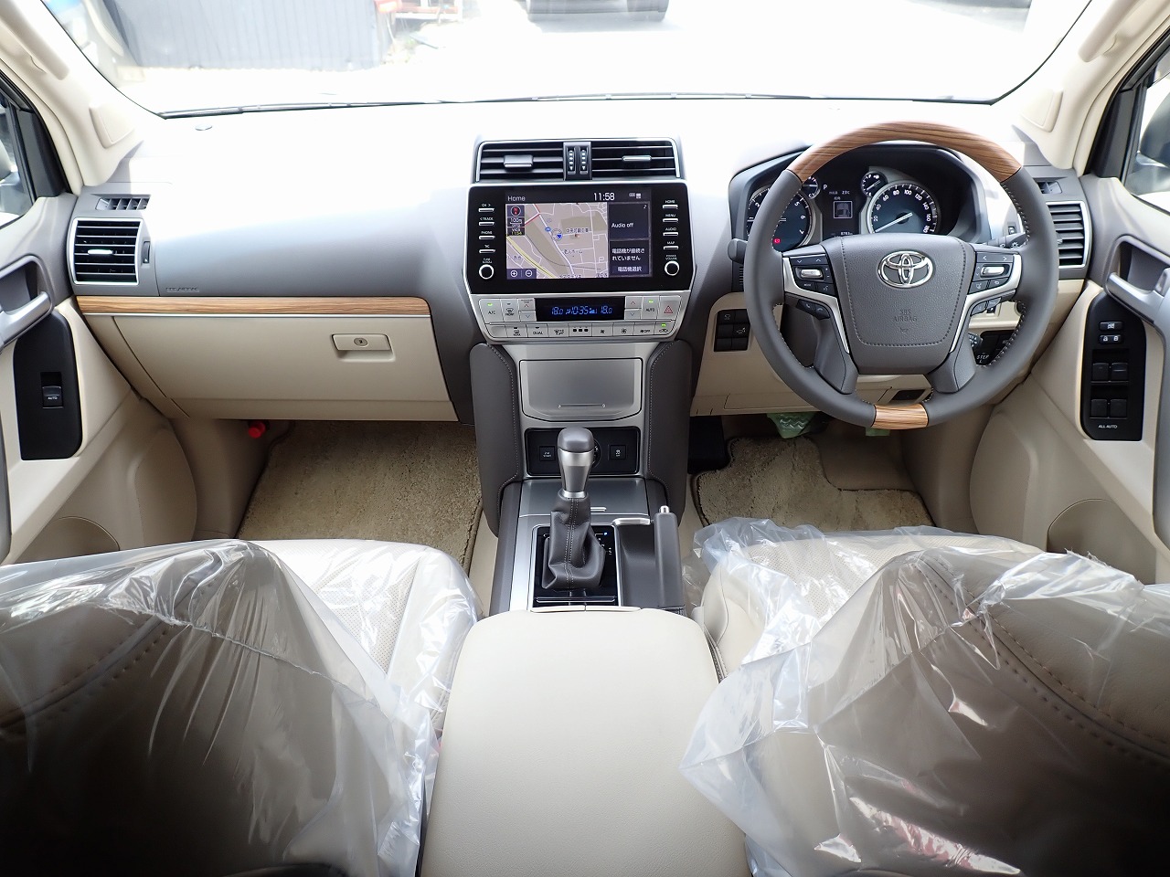 TOYOTA Land Cruiser Prado