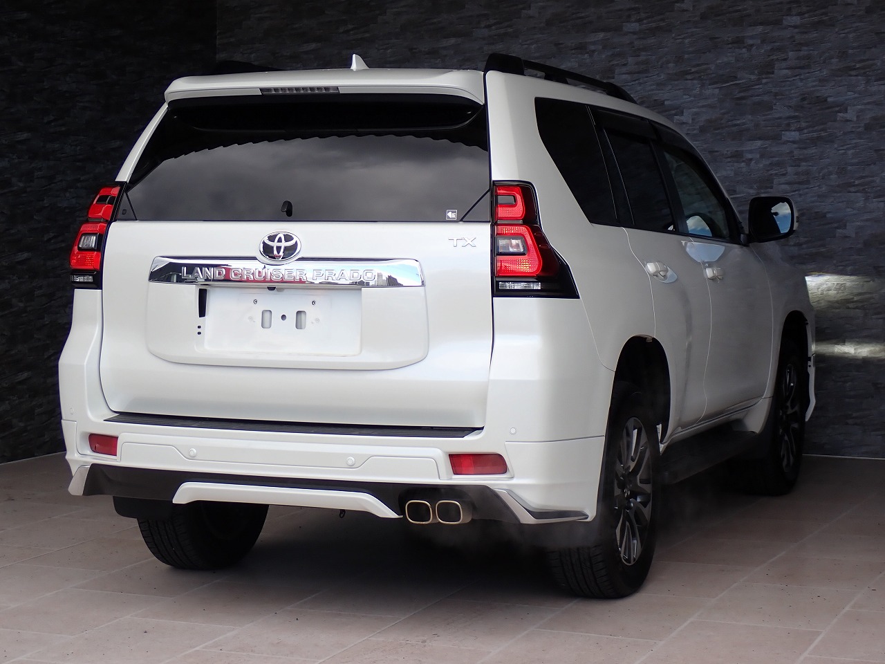 TOYOTA Land Cruiser Prado