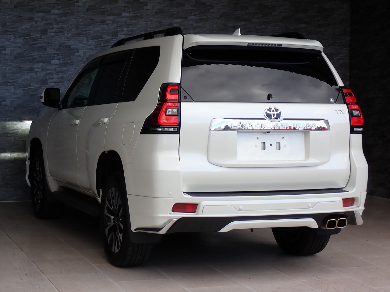 TOYOTA Land Cruiser Prado